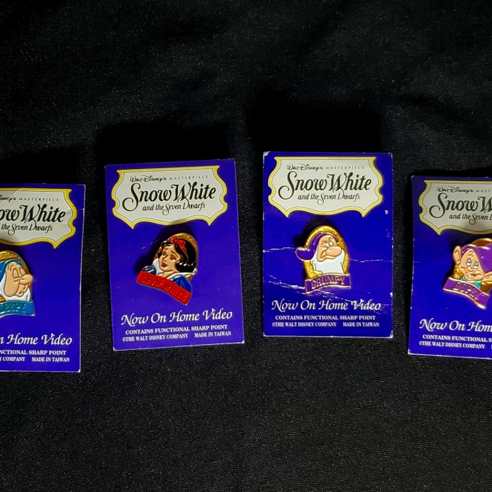 1980 vintage Disney's  Snow White collectors pins
